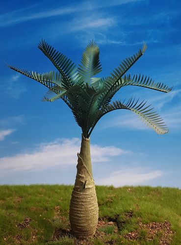 HEIGHT COCONUT TREE MODEL 1/35 SCALE W TRUNK LEAVES TPV-081 APPROX 30 CM 